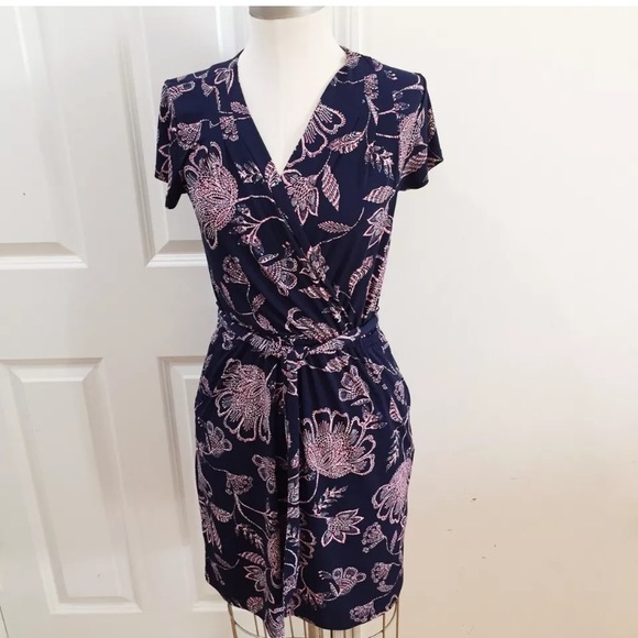 Banana Republic Dresses & Skirts - Banana republic wrap dress